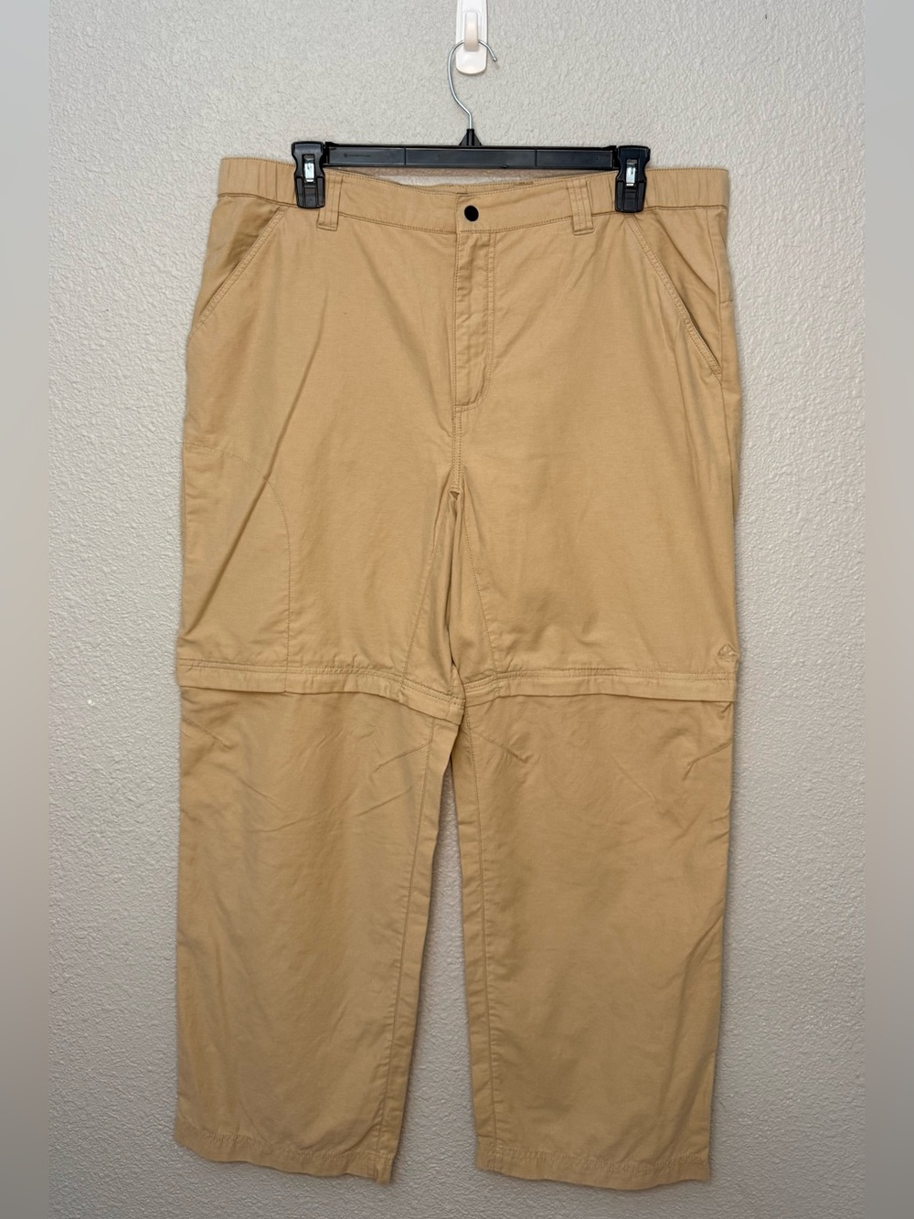 Vintage Nike ACG | Wide Legged Convertible Pants | Tan | Size XL Inseam 30”
